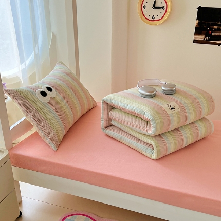 91家纺网 家纺一手货源 找家纺 （总）（总）2025新款大眼睛毛巾绣色织全棉水洗棉日式复古学生三件套枕套单品系列四季款