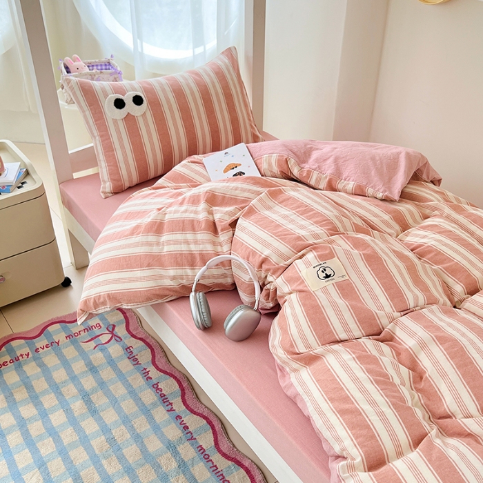 91家纺网 家纺一手货源 找家纺 （总）（总）2025新款大眼睛毛巾绣色织全棉水洗棉日式复古学生三件套枕套单品系列四季款