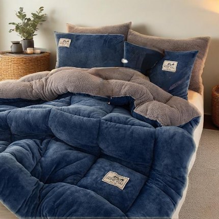 91家纺网 家纺一手货源 找家纺 （总）跨境专供  秋冬新款加厚纤维被边框方格羊羔绒单被可一件代发