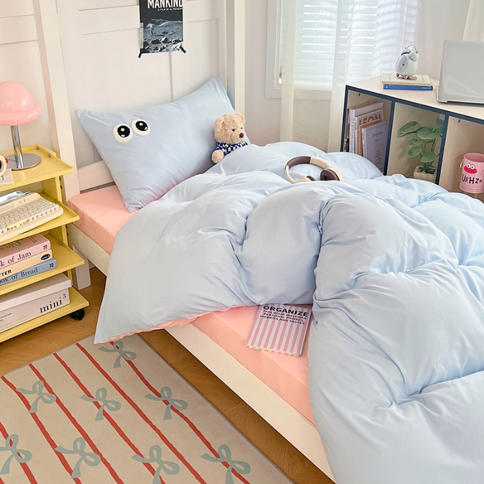 91家纺网 家纺一手货源 找家纺 （总）2025新款多巴胺大眼睛毛巾绣纯色水洗棉双拼学生宿舍单枕套三件套寝室四件套四季款