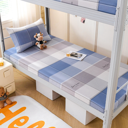 91家纺网 家纺一手货源 找家纺 （总）斯尔顿 2025新款13070全棉纯棉印花学生宿舍上下铺套件-第一批单品床垫套床垫套单件