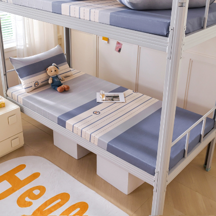 91家纺网 家纺一手货源 找家纺 （总）斯尔顿 2025新款13070全棉纯棉印花学生宿舍上下铺套件-第一批单品床垫套床垫套单件