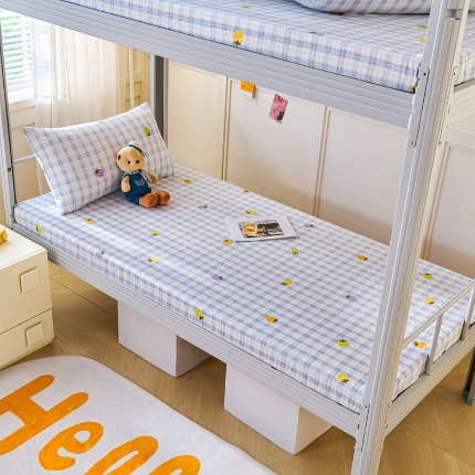 91家纺网 家纺一手货源 找家纺 （总）斯尔顿 2025新款13070全棉纯棉印花学生宿舍上下铺套件-第一批单品床垫套床垫套单件