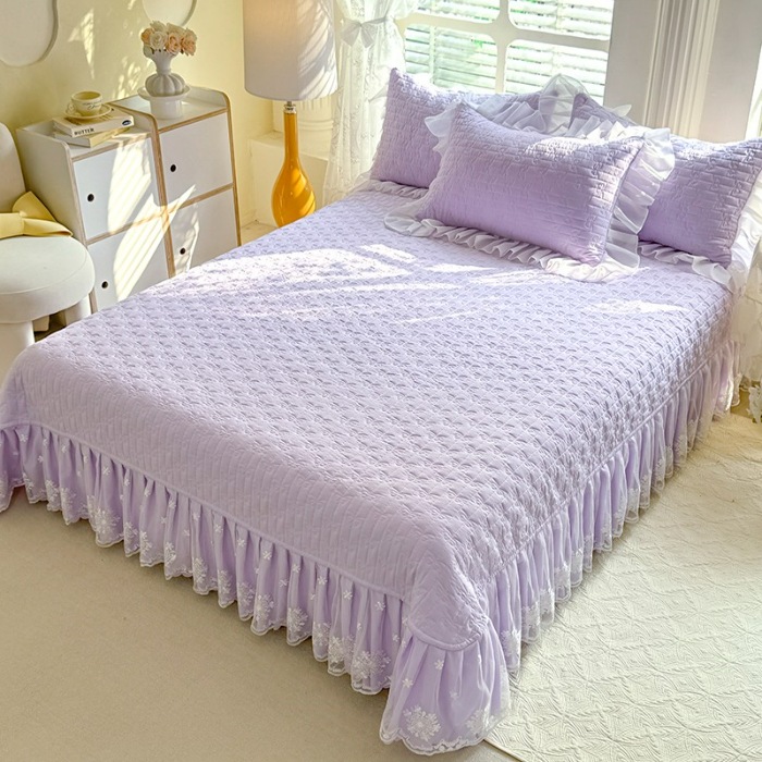 91家纺网 家纺一手货源 找家纺 漫布云家纺2025夏季新款法式公主风甜美少女心超柔水洗棉床盖款夏被四件套云感皱皱棉蕾丝花边床裙款四件套 幻蝶-梦幻紫 