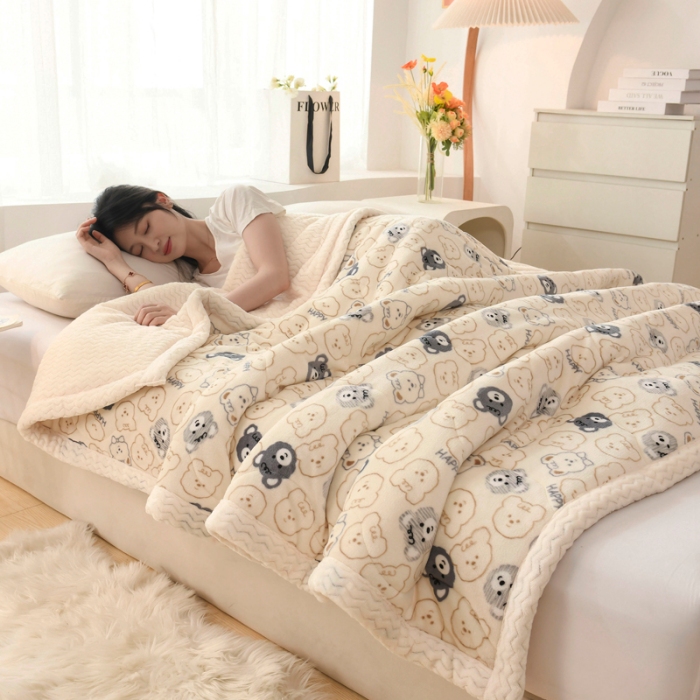 91家纺网 家纺一手货源 找家纺 【长期供应】三层夹棉牛奶绒印花盖毯秋冬午睡毯可机洗网红直播毛毯爆款