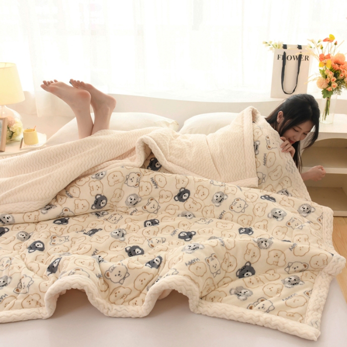 91家纺网 家纺一手货源 找家纺 【长期供应】三层夹棉牛奶绒印花盖毯秋冬午睡毯可机洗网红直播毛毯爆款