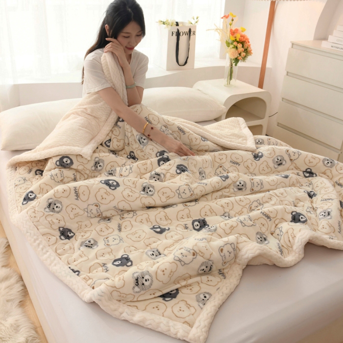 91家纺网 家纺一手货源 找家纺 【长期供应】三层夹棉牛奶绒印花盖毯秋冬午睡毯可机洗网红直播毛毯爆款