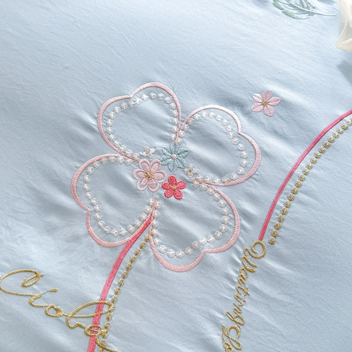 91家纺网 家纺一手货源 找家纺 苏米娜 2025夏季韩版公主风亲肤水洗棉全棉蕾丝花边床裙床盖四件套-秘密花园系列   秘密花园—婴儿蓝