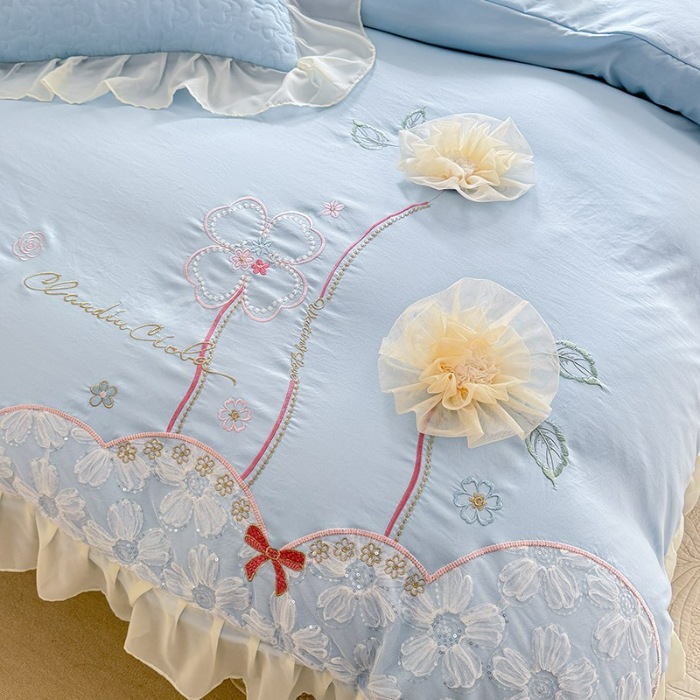 91家纺网 家纺一手货源 找家纺 苏米娜 2025夏季韩版公主风亲肤水洗棉全棉蕾丝花边床裙床盖四件套-秘密花园系列   秘密花园—婴儿蓝