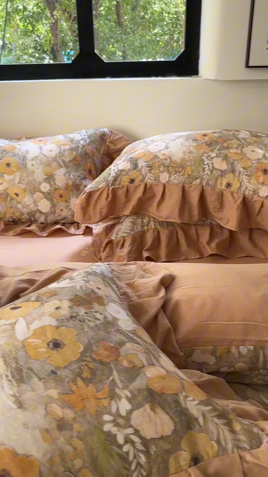 91家纺网 家纺一手货源 找家纺 （总）【苏东来】2025高端韩版法式花边蕾丝纯棉全棉双层纱四件套复古赫本公主风浪漫荷叶边田园花卉全棉纯棉四件套被套床单少女床上用品