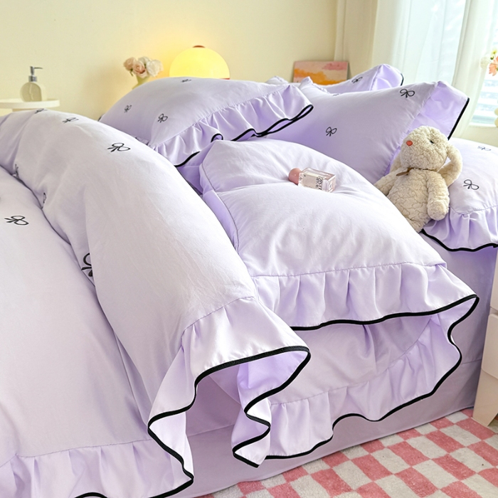 91家纺网 家纺一手货源 找家纺 苏米娜2025春夏新品韩版超柔水洗棉蝴蝶结刺绣针织棉双层纱床裙款四件套纯棉棉麻全棉公主风床裙款四件套 蝶儿飞飞--梦幻紫