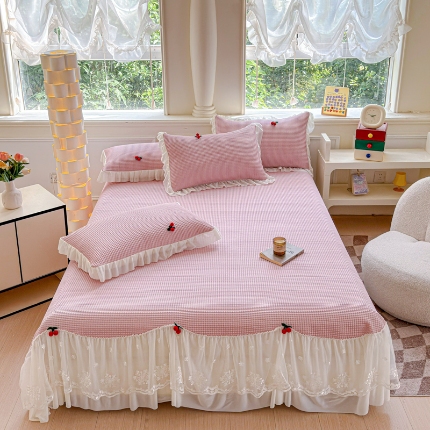 91家纺网 家纺一手货源 找家纺 漫布云 2025夏季新款PE聚乙烯中分子凉感凉豆豆蕾丝花边床裙款凉席三件套冰豆豆凉席可折叠可机洗 可可-翡翠绿 