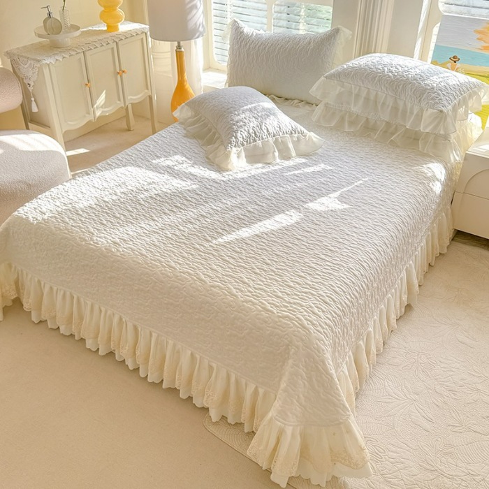 91家纺网 家纺一手货源 找家纺 2025春夏新品韩版公主风超柔水洗棉床盖四件套刺绣针织棉双层纱纯棉棉麻全棉公主风床盖款四件套 秘密花园—奶昔白