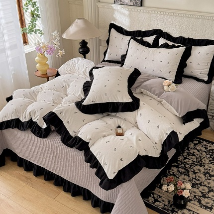 91家纺网 家纺一手货源 找家纺 （总）苏米娜家纺2025新款春夏法式A类母婴级针织双层纱床盖款四件套赫本风全棉纯棉麻泡泡棉小竺棉超柔水洗棉床单床盖款