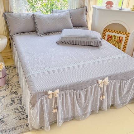 91家纺网 家纺一手货源 找家纺 （总）【苏东来】2025高端法式韩版公主花边PE高分子复合软凉席床裙款三件套纯色蕾丝花边豆豆床裙床单床盖冰丝凉席子三件套件空调席