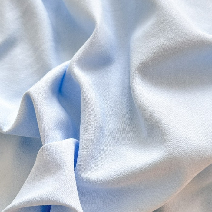 91家纺网 家纺一手货源 找家纺 苏米娜2025春夏新品韩版超柔水洗棉蝴蝶结刺绣针织棉双层纱纯棉棉麻全棉小香风公主风床裙款四件套   蝶儿飞飞—婴儿蓝 