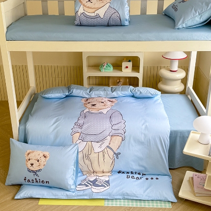 91家纺网 家纺一手货源 找家纺 （总）新方向 2025新款学生季上下铺全棉长绒棉纯棉数码印花卡通三件套四件套-小熊比尔