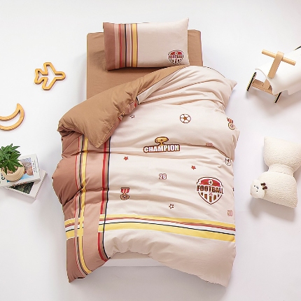 91家纺网 家纺一手货源 找家纺 (总）A类学院风全棉数码印花幼儿园被子三件套午睡棉被褥六件套