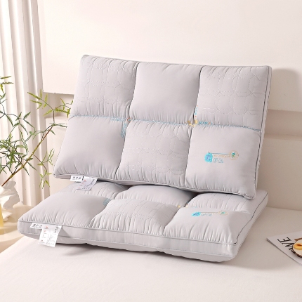 兴丝露枕芯 全棉分区羽丝护颈枕 全棉羽丝枕 羽丝绒枕芯 分区枕 全棉护颈枕