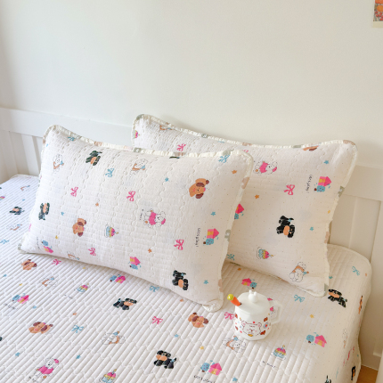 2025新款夹棉枕套水洗棉印花卡通夹棉绗缝枕套 卡通狗