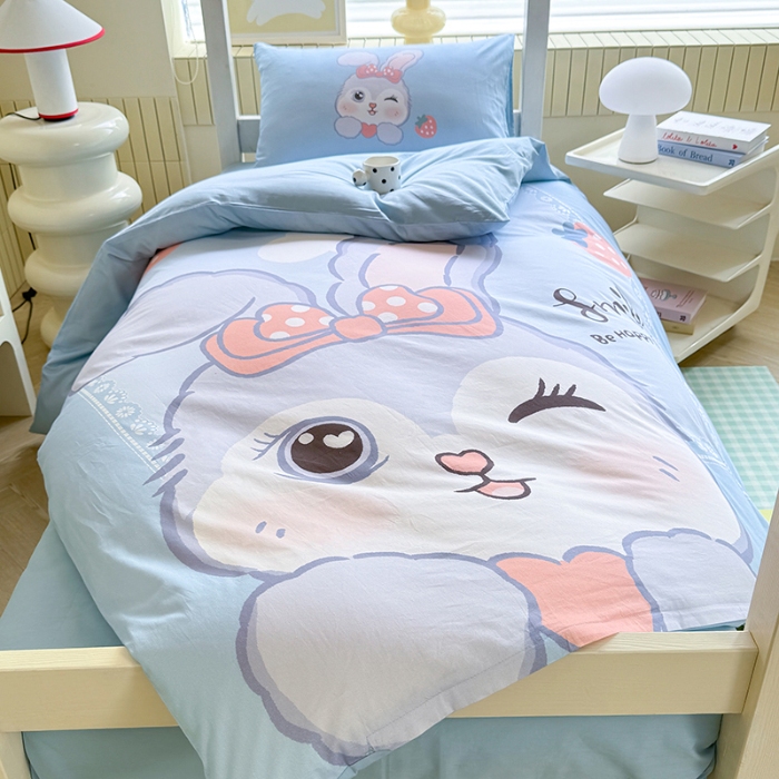 91家纺网 家纺一手货源 找家纺 （总）新方向 2025新款学生季上下铺全棉长绒棉纯棉数码印花卡通三件套四件套-甜美兔