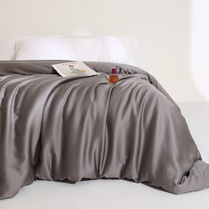 91家纺网 家纺一手货源 找家纺 （总）（总）2025新款60s兰精天丝被套单品高档简约纯色纯色双拼被套枕套床单单品