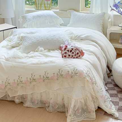 91家纺网 家纺一手货源 找家纺 （总）苏米娜家纺2025春夏韩版法式公主风水洗棉床盖款多功能被套 夏被床盖四件套多功能二合一水洗棉夹泡泡棉小竺棉棉床裙款