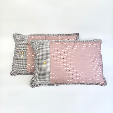 91家纺网 家纺一手货源 找家纺 （总）呦呦南宋 2026多层结构拉链款A类纯棉三花枕套48✖74cm超声波夹层填棉拼接撞色一对装全棉水洗棉单品枕头套