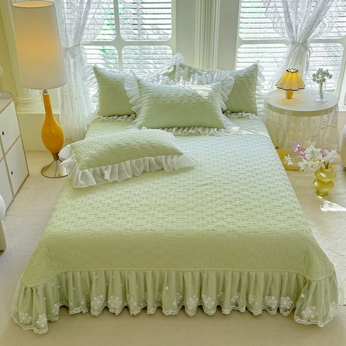 91家纺网 家纺一手货源 找家纺 苏米娜家纺2025春夏新品韩版甜美公主风超柔水洗棉床盖四件套刺绣针织棉双层纱纯棉棉麻全棉少女心夹棉床裙款夏被款床盖四件套 幻蝶-嫩芽绿 