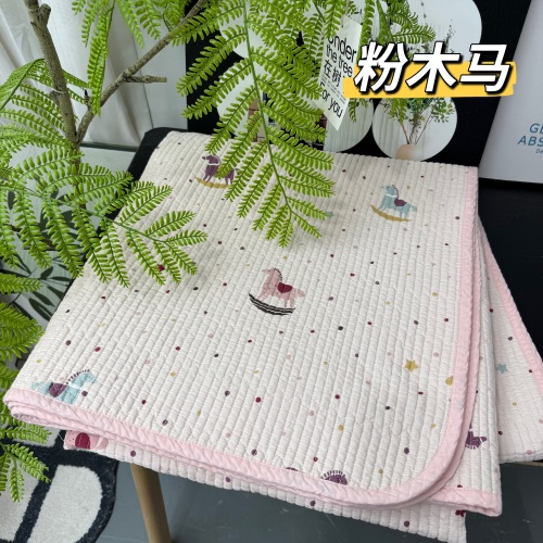 91家纺网 家纺一手货源 找家纺 （总）A类双面全棉床盖 200*220±5CM可机洗双面纯棉绗缝夹棉床单防滑垫