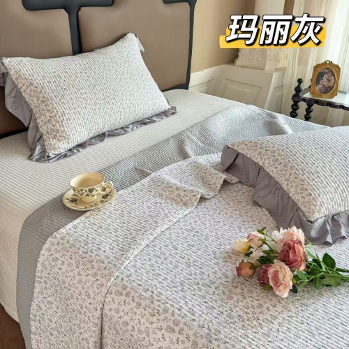 91家纺网 家纺一手货源 找家纺 （总）花边天丝床盖三件套260×240CM