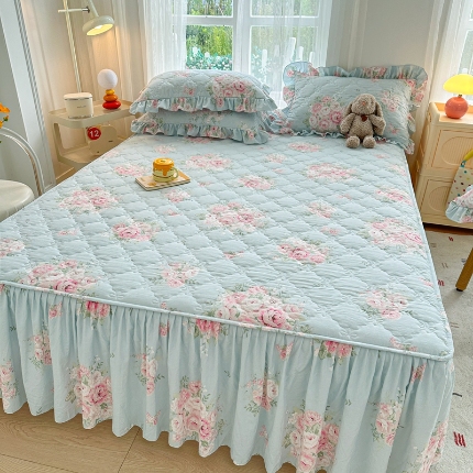 91家纺网 家纺一手货源 找家纺 （总）忘忧草 2025新款亲肤水洗棉夹棉床裙--小清新系列