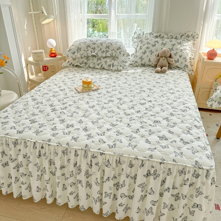 91家纺网 家纺一手货源 找家纺 （总）忘忧草 2025新款亲肤水洗棉夹棉床裙--小清新系列