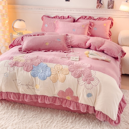 91家纺网 家纺一手货源 找家纺 （总）【苏东来】高端韩版少女心法式花边公主风纯色牛奶绒贴布绣刺绣四件套小清新兔毛绒法莱绒绣花床盖被套四件套