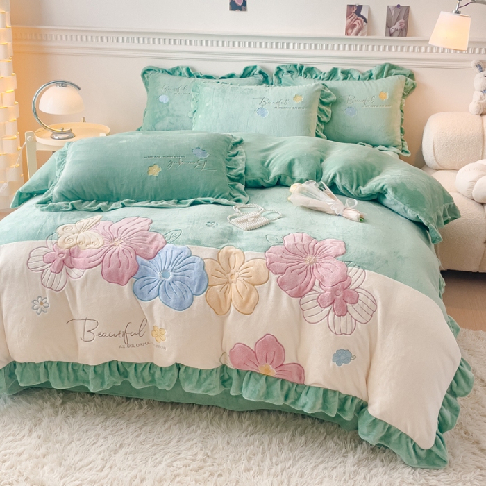 91家纺网 家纺一手货源 找家纺 （总）【苏东来】高端韩版少女心法式花边公主风纯色牛奶绒贴布绣刺绣四件套小清新兔毛绒法莱绒绣花床盖被套四件套