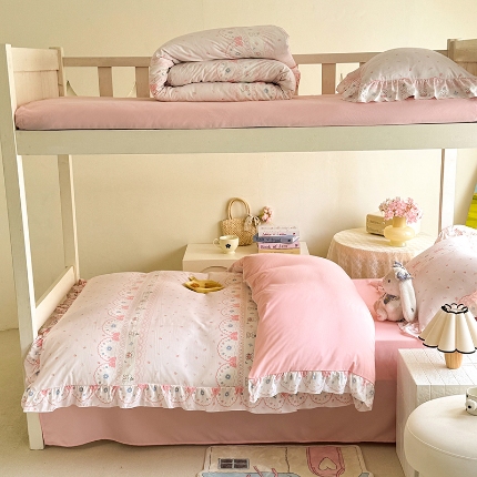 91家纺网 家纺一手货源 找家纺 （总）经年 2025年学生季上下铺四季通用韩版花边水洗云朵棉四件套