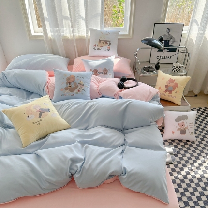 91家纺网 家纺一手货源 找家纺 （总）2025新款纯色双拼水洗棉三四件套搭配抱枕组合ins风双拼色软糯亲肤床单被套抱枕床品套件