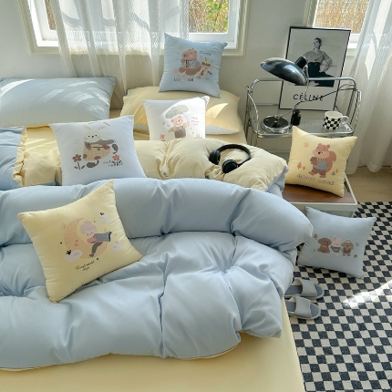 91家纺网 家纺一手货源 找家纺 （总）2025新款纯色双拼水洗棉四件套搭配抱枕组合ins风简约纯色学生套件+抱枕组合套装