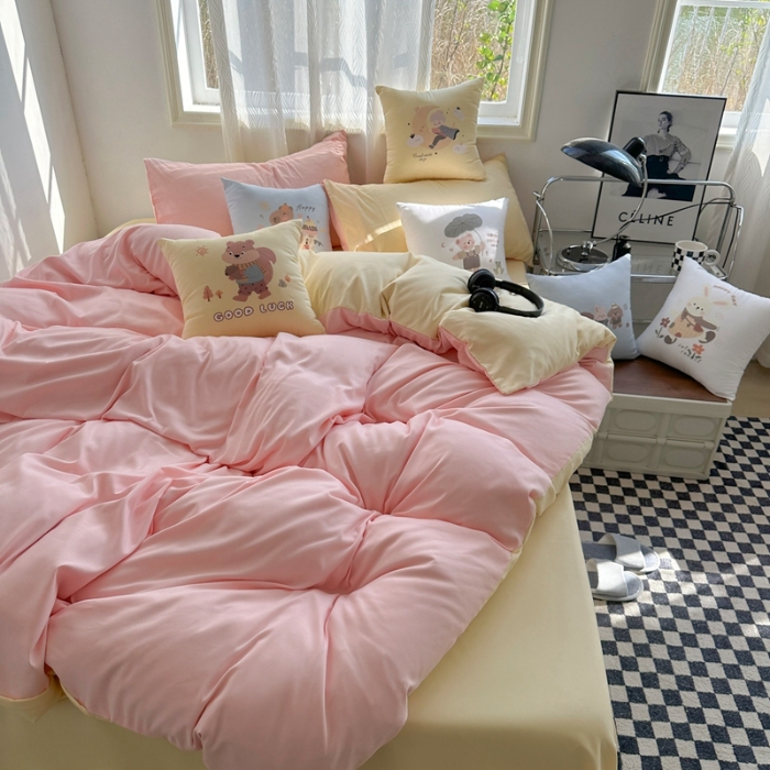 91家纺网 家纺一手货源 找家纺 （总）2025新款纯色双拼水洗棉四件套搭配抱枕组合多巴胺风软糯裸睡床单被套抱枕床上用品