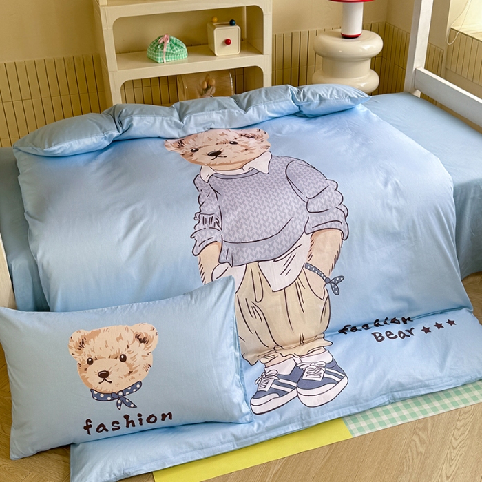 91家纺网 家纺一手货源 找家纺 （总）2025新款专版花型 学生季上下铺全棉长绒棉纯棉数码印花卡通三件套四件套-小熊比尔