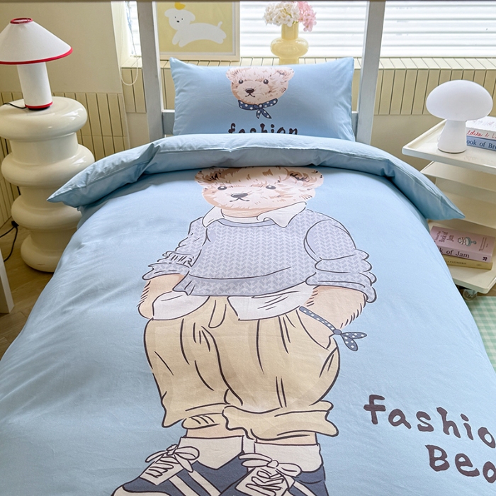 91家纺网 家纺一手货源 找家纺 （总）2025新款专版花型 学生季上下铺全棉长绒棉纯棉数码印花卡通三件套四件套-小熊比尔