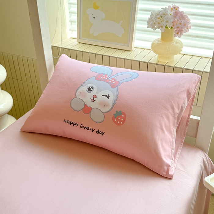 91家纺网 家纺一手货源 找家纺 （总）2025新款 专版花型 学生季上下铺全棉长绒棉纯棉数码印花卡通三件套四件套-甜美兔