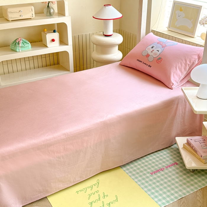 91家纺网 家纺一手货源 找家纺 （总）2025新款 专版花型 学生季上下铺全棉长绒棉纯棉数码印花卡通三件套四件套-甜美兔