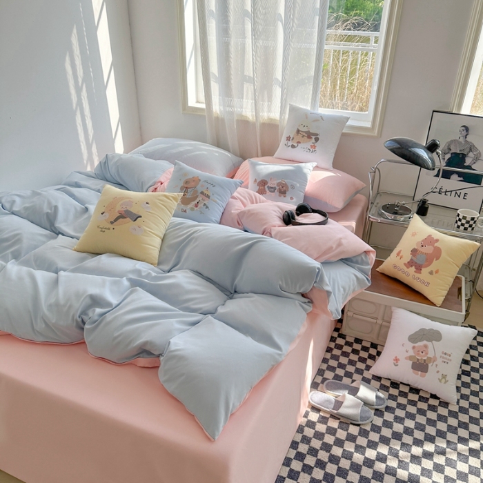 91家纺网 家纺一手货源 找家纺 （总）2025新款纯色双拼水洗棉四件套搭配抱枕组合撞色系柔软亲肤裸睡床单被套抱枕床上用品