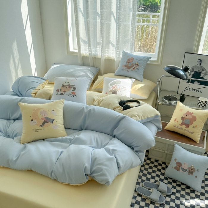 91家纺网 家纺一手货源 找家纺 （总）2025新款纯色双拼水洗棉四件套搭配抱枕组合套装裸睡软糯床单被套枕套床上用品