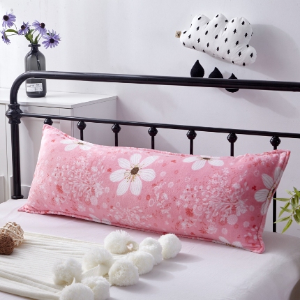 91家纺网 家纺一手货源 找家纺 喜相逢家纺 D14-法兰绒双人枕套-印花长枕套,告白,格雅风尚,莓果,迷幻鹿,方格迷情,可爱萝卜,茶香四溢,粉格女孩,马克,花开浪漫