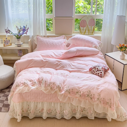 专柜品质苏米娜家纺2025春夏韩版法式公主风水洗棉床盖款多功能被套 夏被床盖四件套多功能二合一水洗棉夹泡泡棉小竺棉棉床裙款 花恋-樱花粉