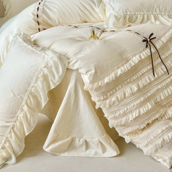 91家纺网 家纺一手货源 找家纺 （总）庭笙 2025新款仙女小清新褶皱裙边少女背带公主裙摆法式梦幻纱蕾丝四件套