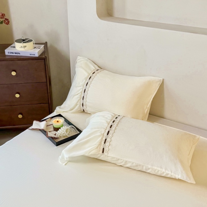 91家纺网 家纺一手货源 找家纺 （总）庭笙 2025新款法式少女全棉镂空花边仙女梦幻纱蕾丝边四件套-清甜少女