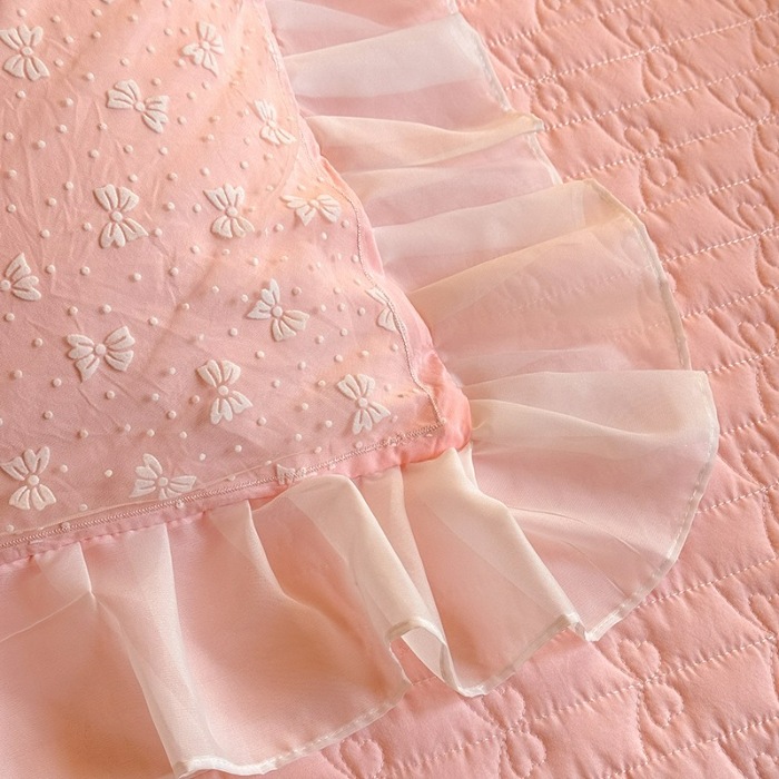 91家纺网 家纺一手货源 找家纺 苏米娜家纺春夏新品韩版公主风超柔水洗棉夏被被套款夹棉床盖四件套 幻蝶-樱花粉